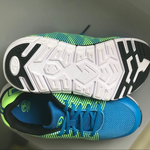 Athletic Works Lightweight Boys Athletics Shoe New - Picture 6 of 8